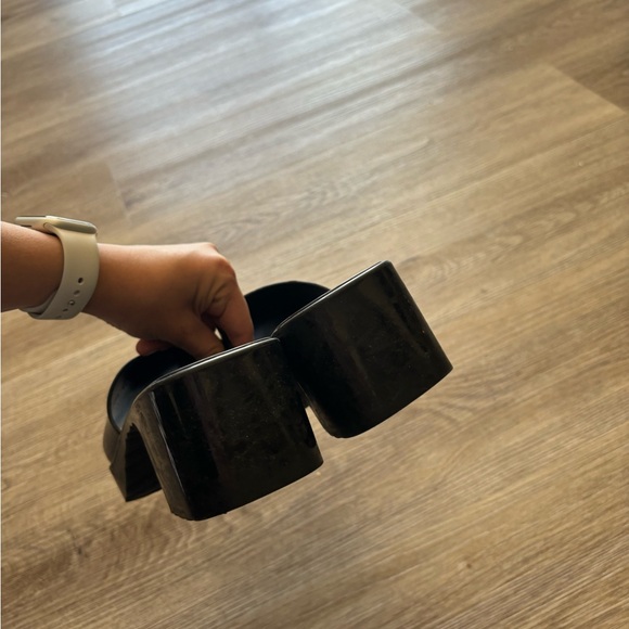 Gucci Jellies Sandals - Picture 9 of 12